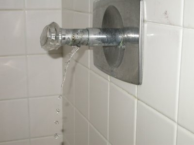 leaking-shower-valve.jpeg