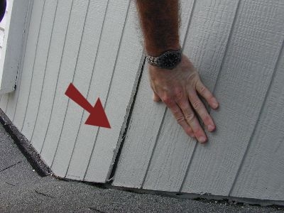 siding-loose-joint.jpeg